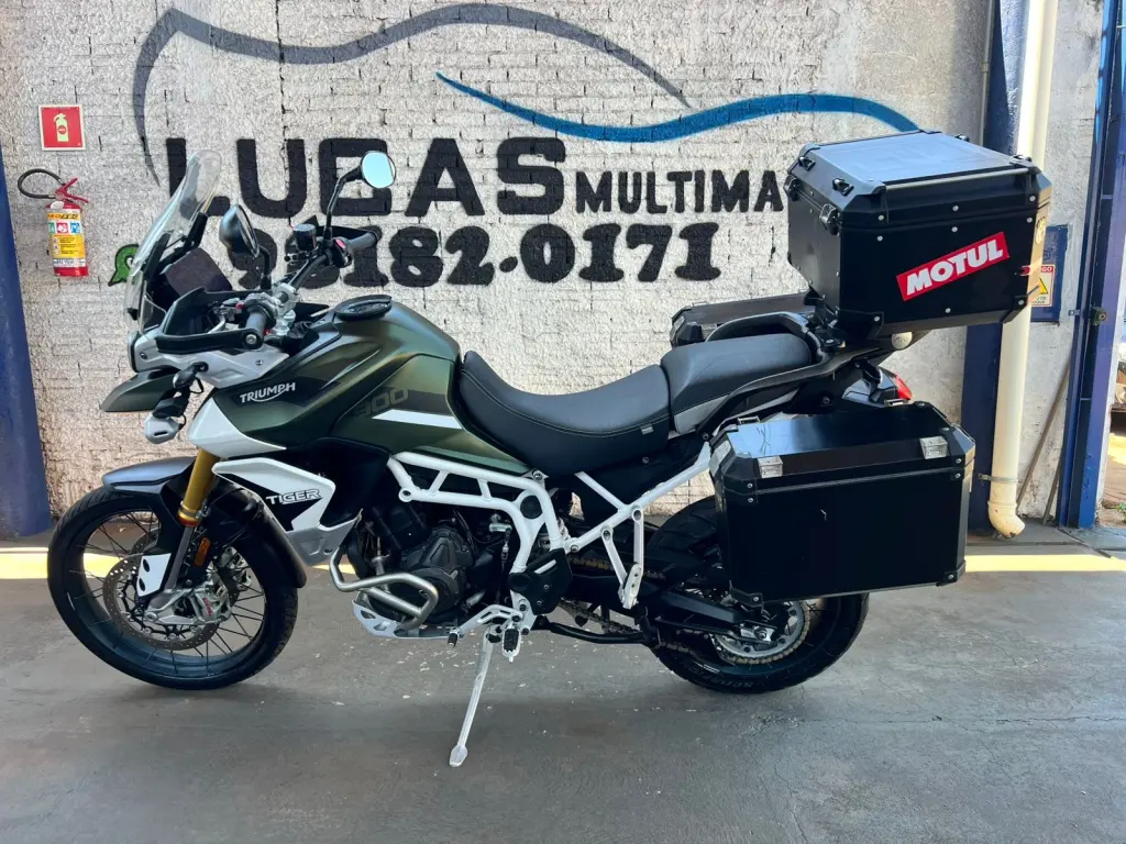TRIUMPH Tiger 900 - Foto