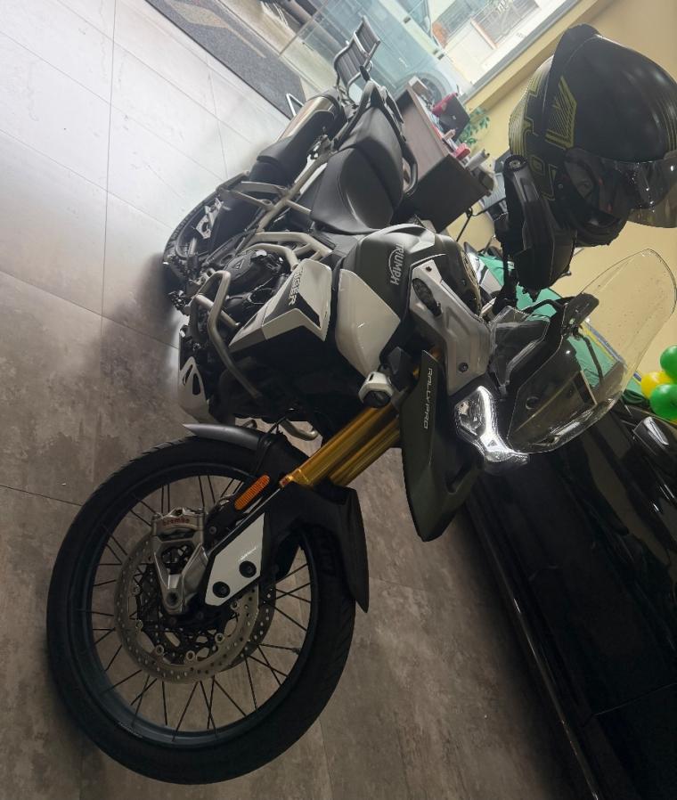 TRIUMPH Tiger 900 - Foto