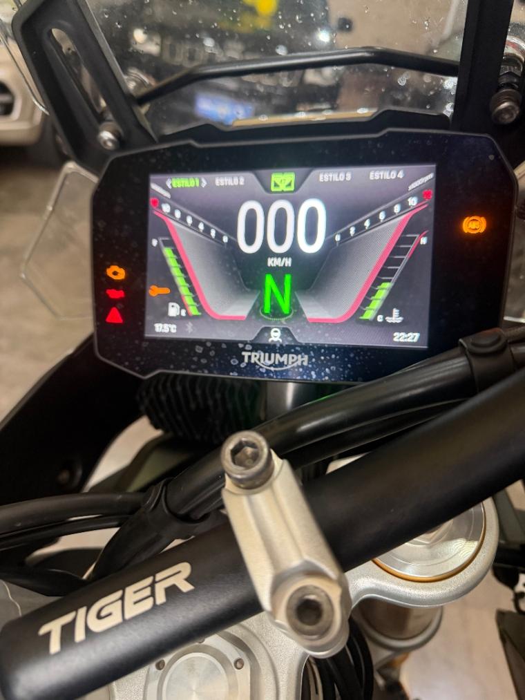 TRIUMPH Tiger 900 - Foto