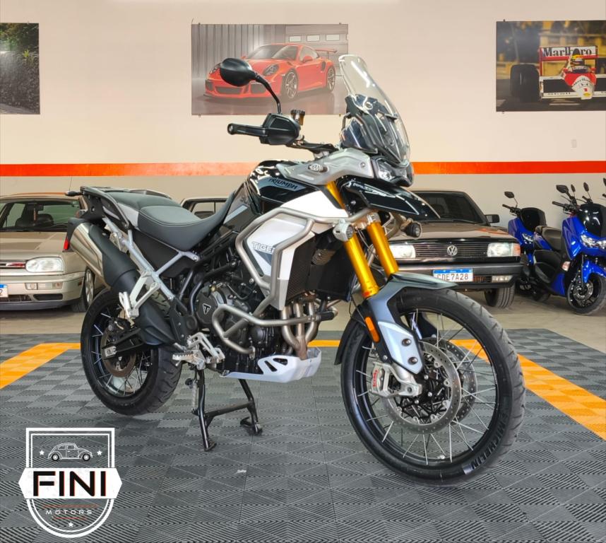 TRIUMPH Tiger 900