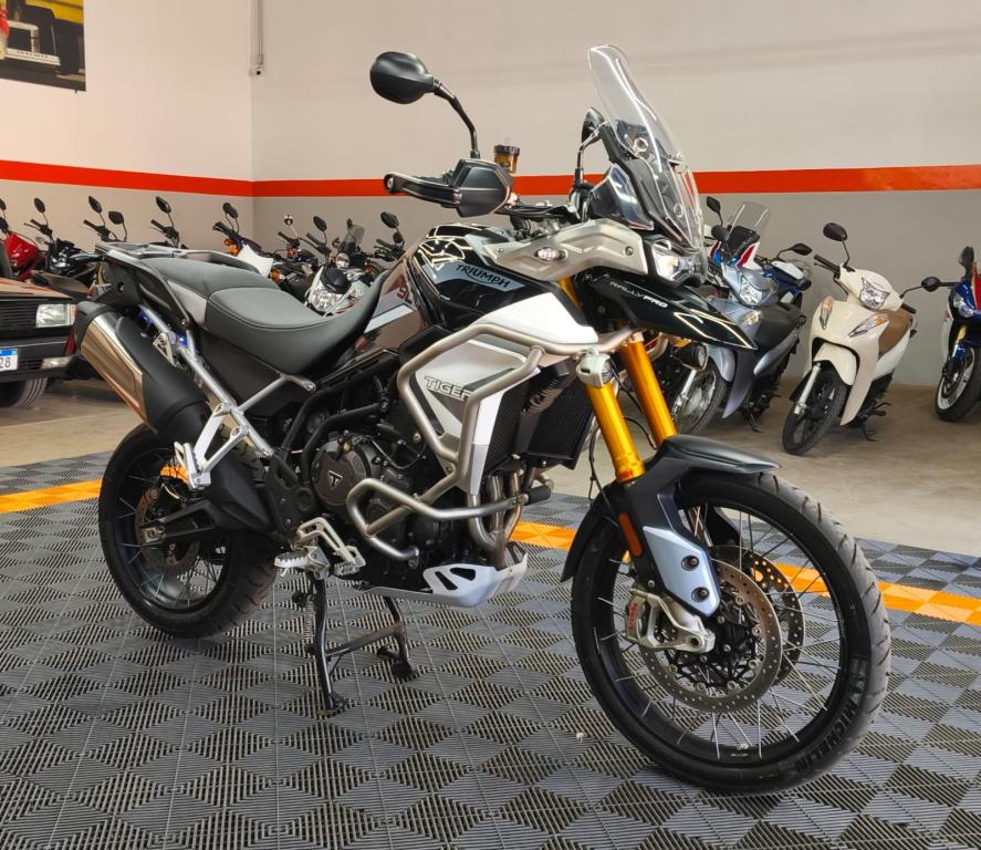 TRIUMPH Tiger 900 - Foto