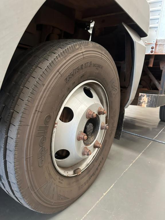 VOLKSWAGEN 5-150 - Foto