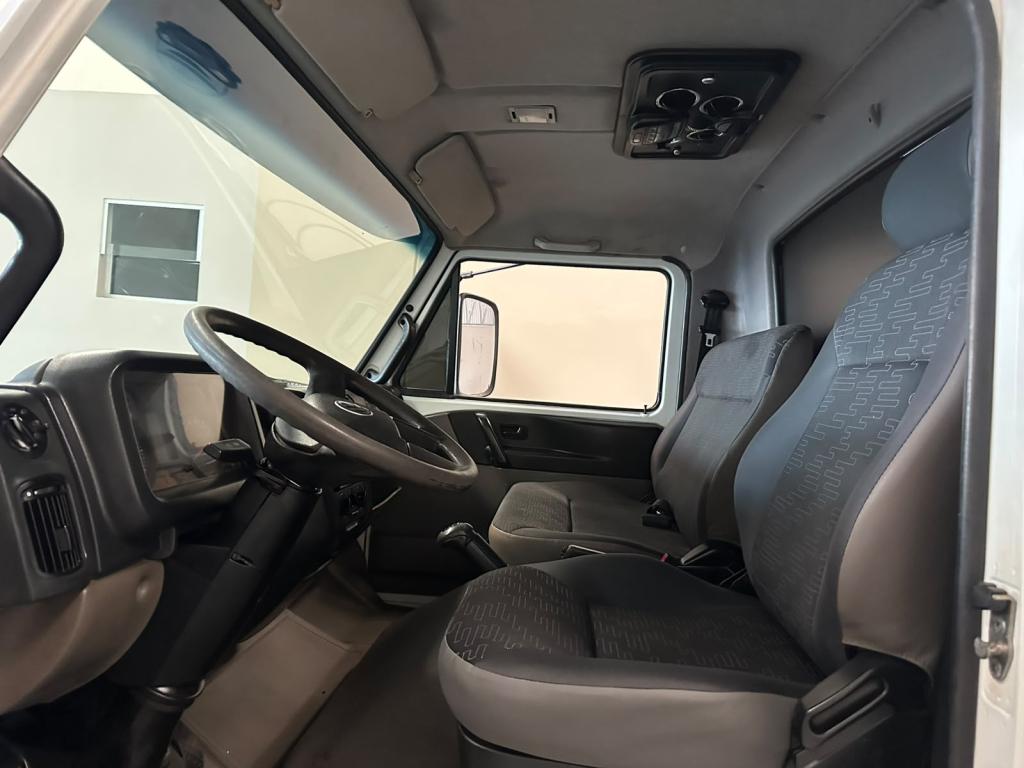 VOLKSWAGEN 5-150 - Foto
