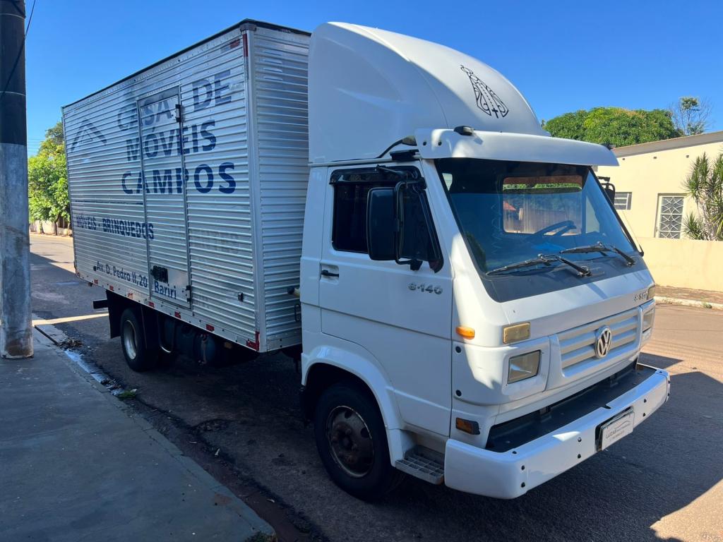 VOLKSWAGEN 8-140 - Foto