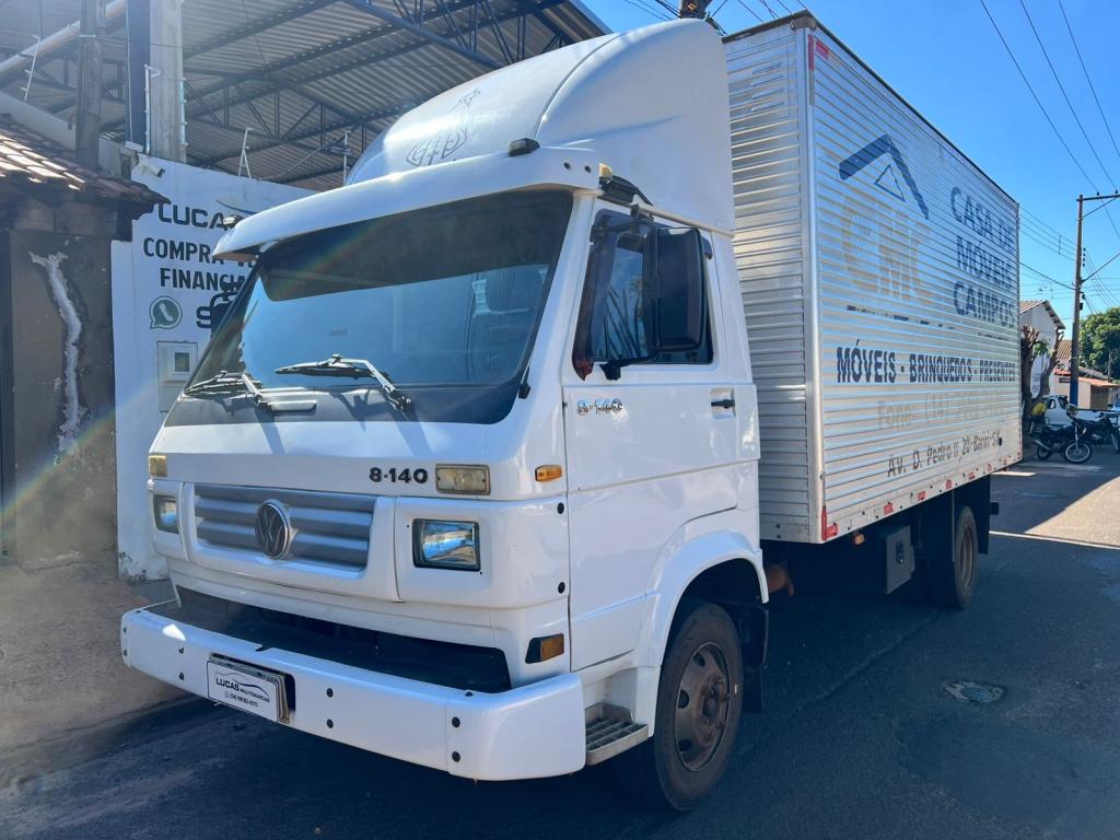 VOLKSWAGEN 8-140 - Foto