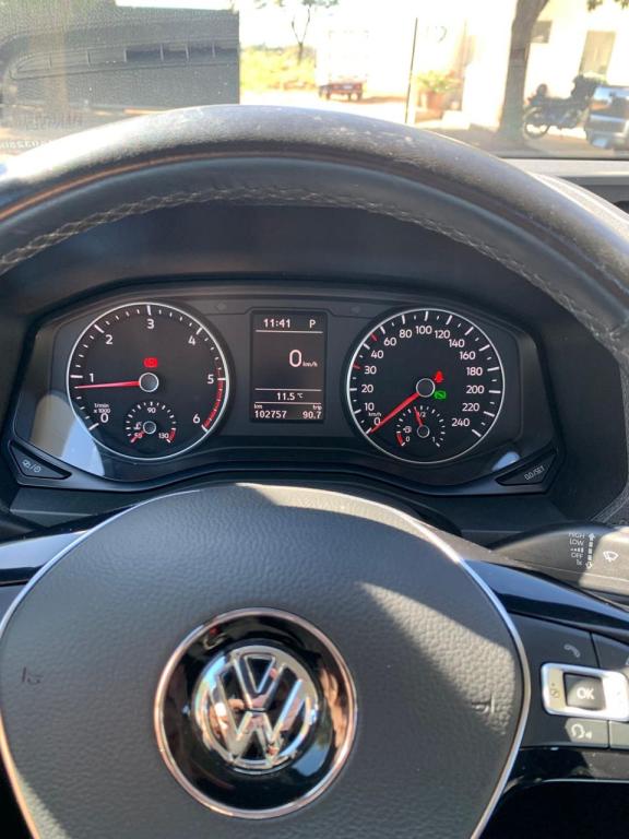 VOLKSWAGEN Amarok - Foto