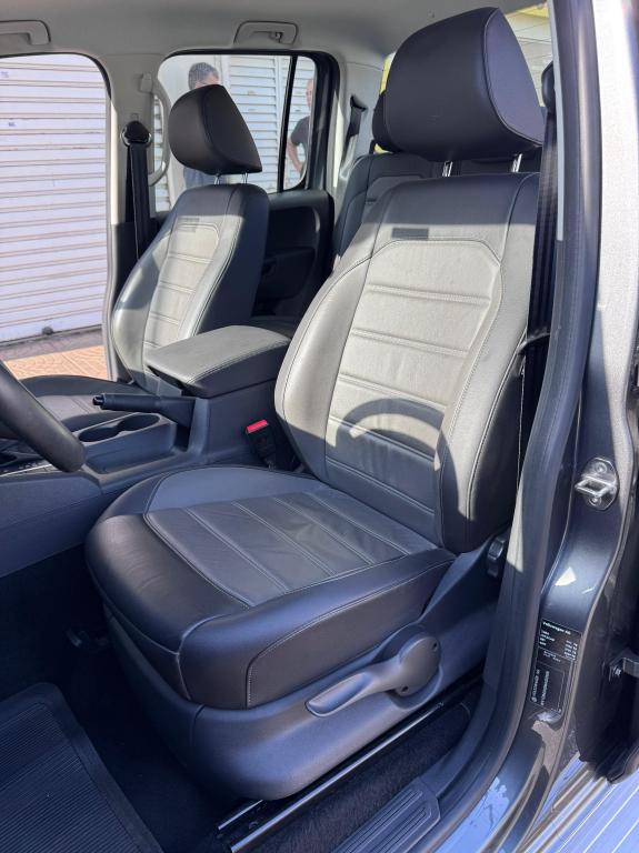 VOLKSWAGEN Amarok - Foto