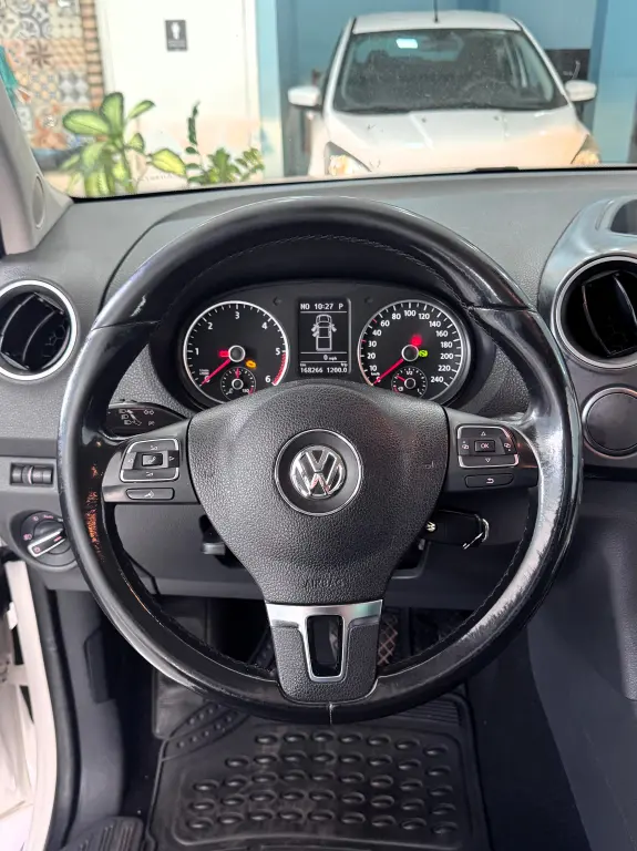 VOLKSWAGEN Amarok - Foto