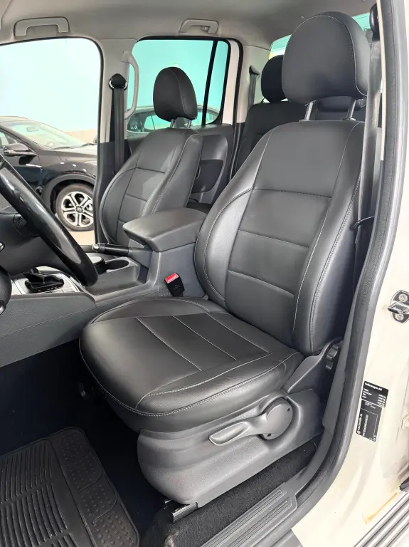 VOLKSWAGEN Amarok - Foto