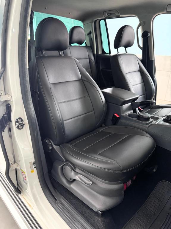 VOLKSWAGEN Amarok - Foto