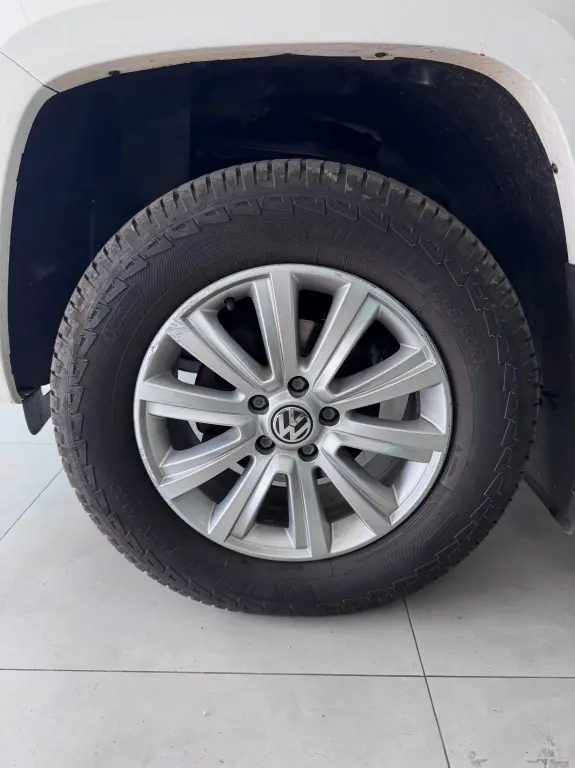 VOLKSWAGEN Amarok - Foto