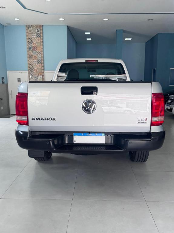 VOLKSWAGEN Amarok - Foto