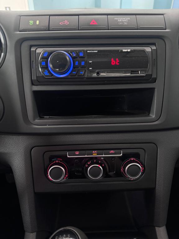 VOLKSWAGEN Amarok - Miniatura