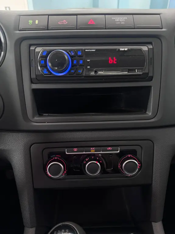 VOLKSWAGEN Amarok - Foto