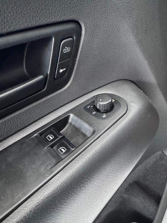 VOLKSWAGEN Amarok - Foto