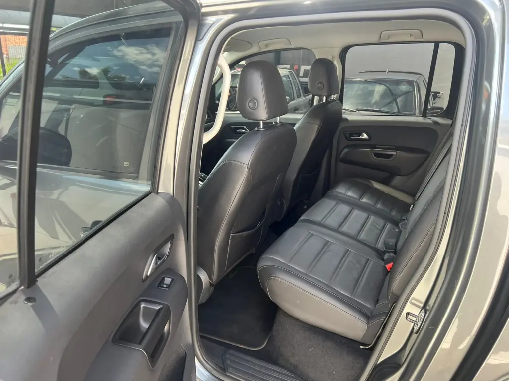 VOLKSWAGEN Amarok - Foto