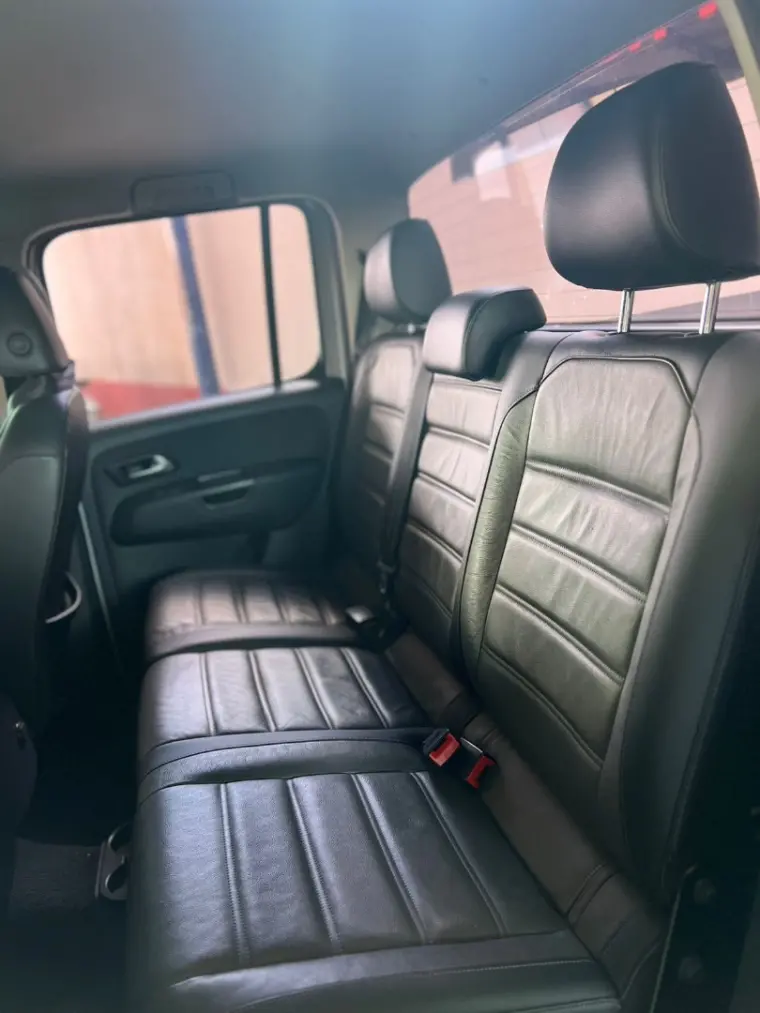 VOLKSWAGEN Amarok - Foto