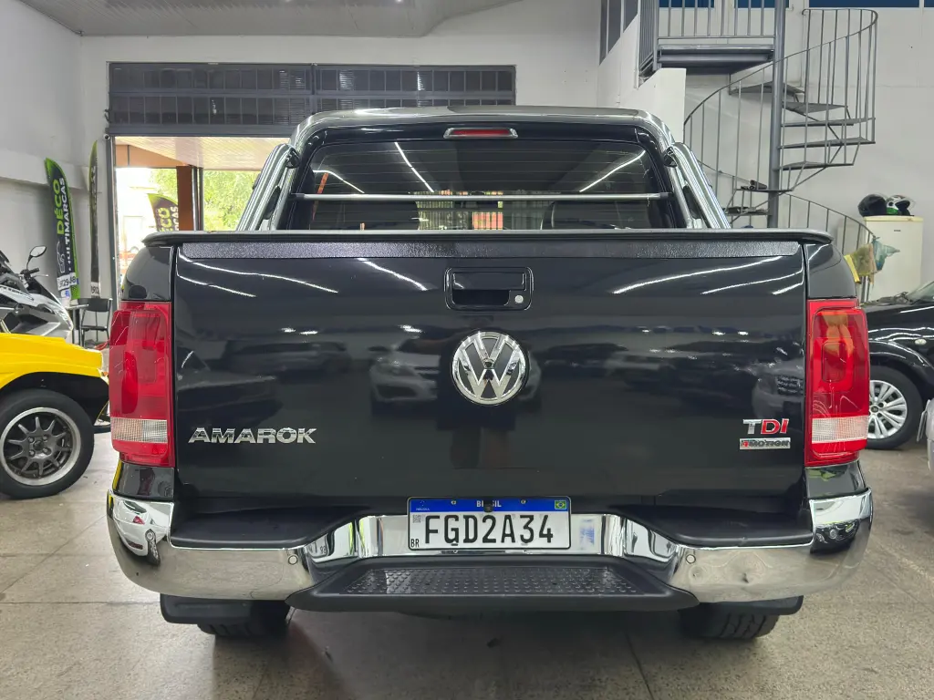 VOLKSWAGEN Amarok - Foto