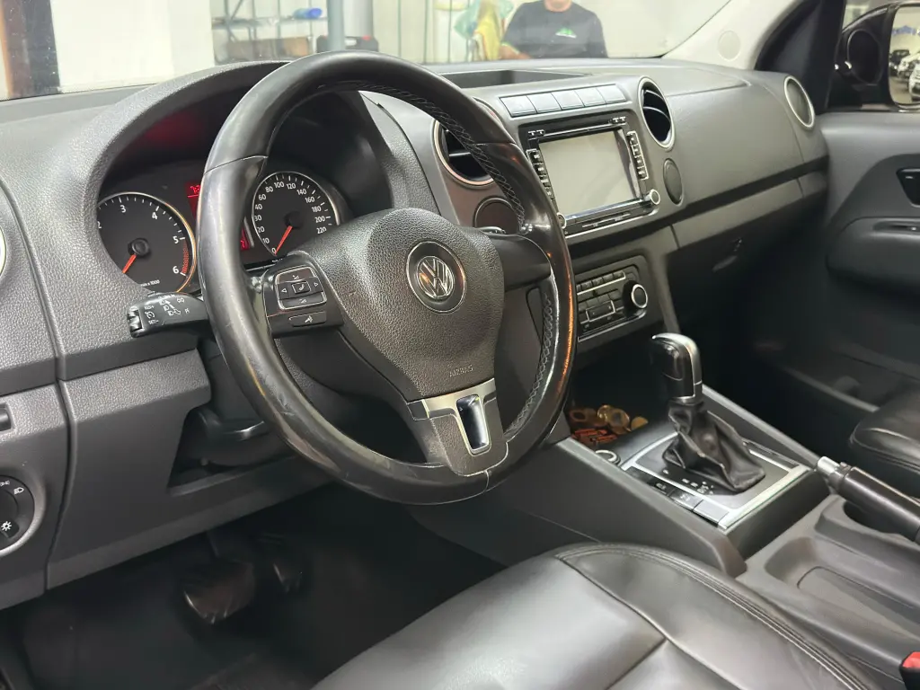 VOLKSWAGEN Amarok - Foto