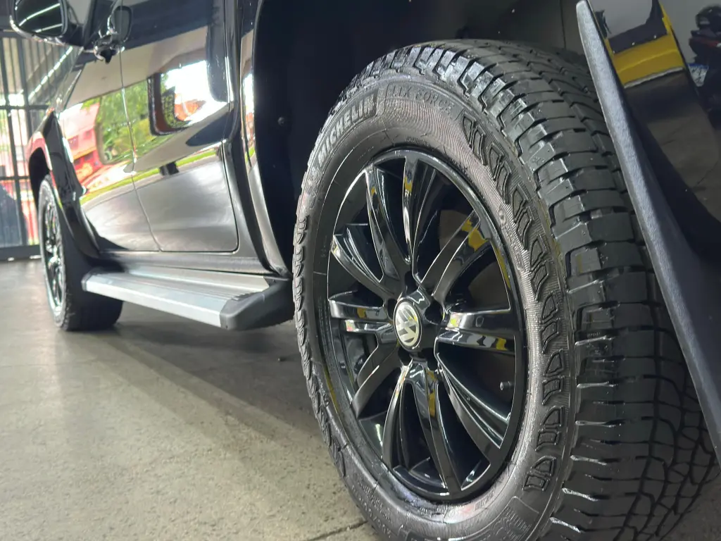 VOLKSWAGEN Amarok - Foto