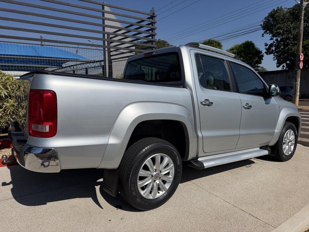 VOLKSWAGEN Amarok - Foto