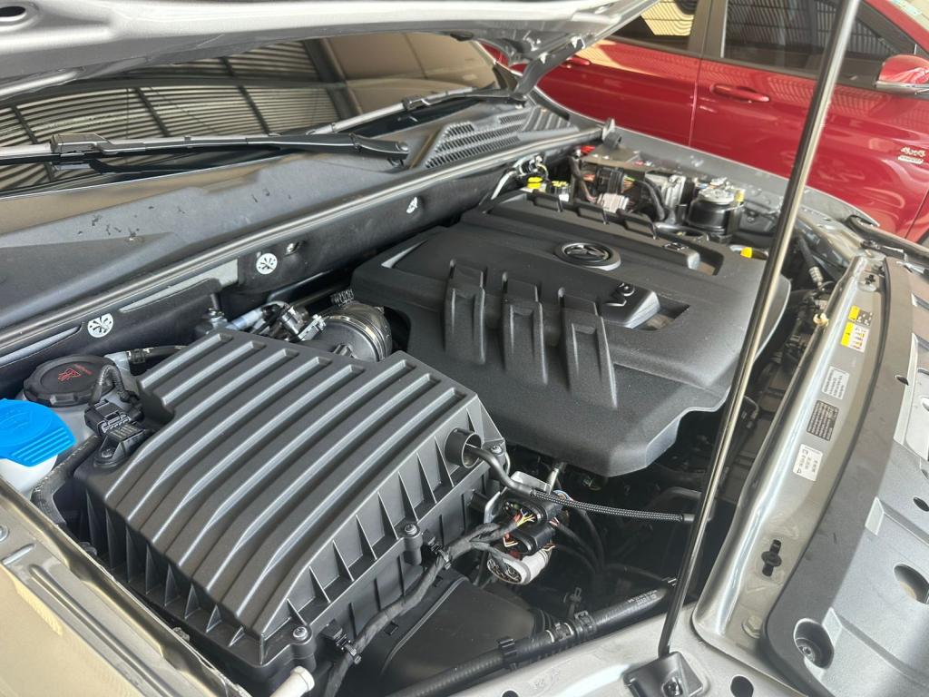 VOLKSWAGEN Amarok - Foto