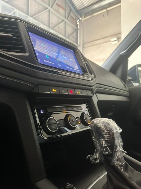 VOLKSWAGEN Amarok - Foto