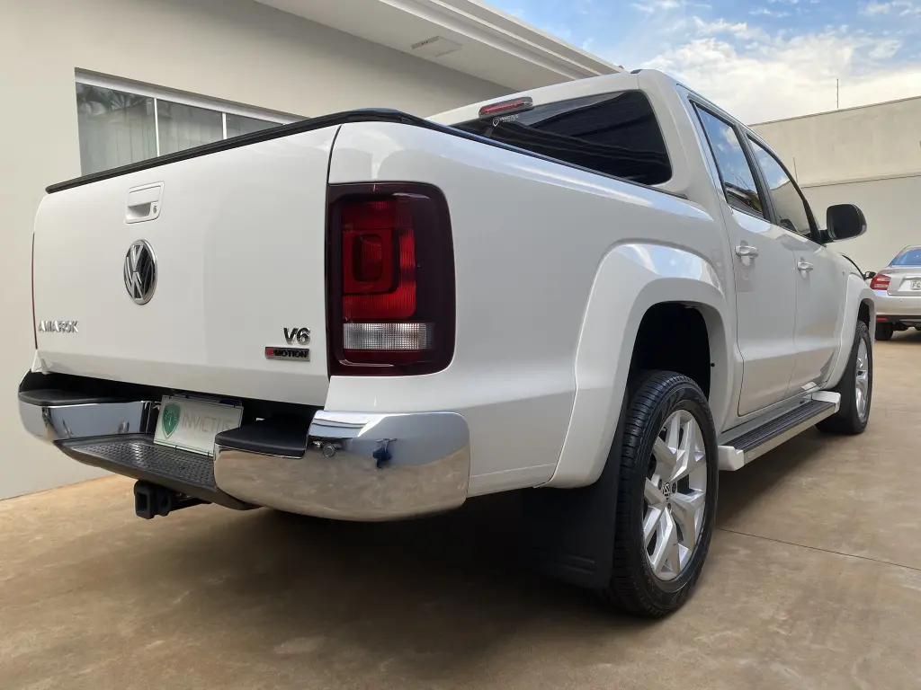 VOLKSWAGEN Amarok - Foto