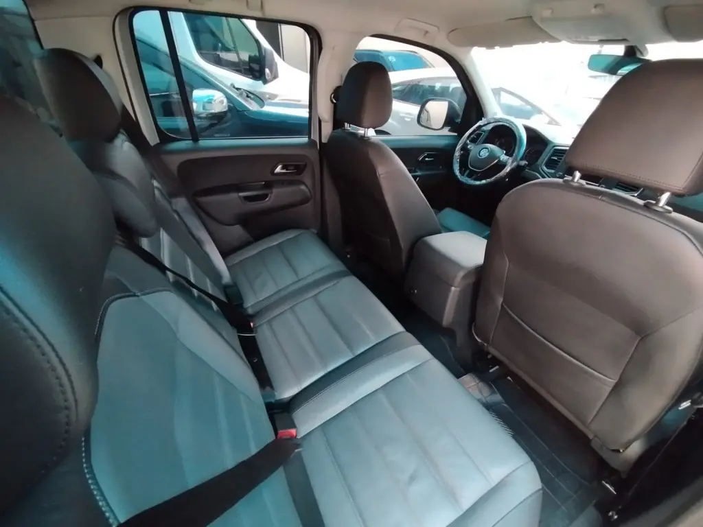 VOLKSWAGEN Amarok - Foto