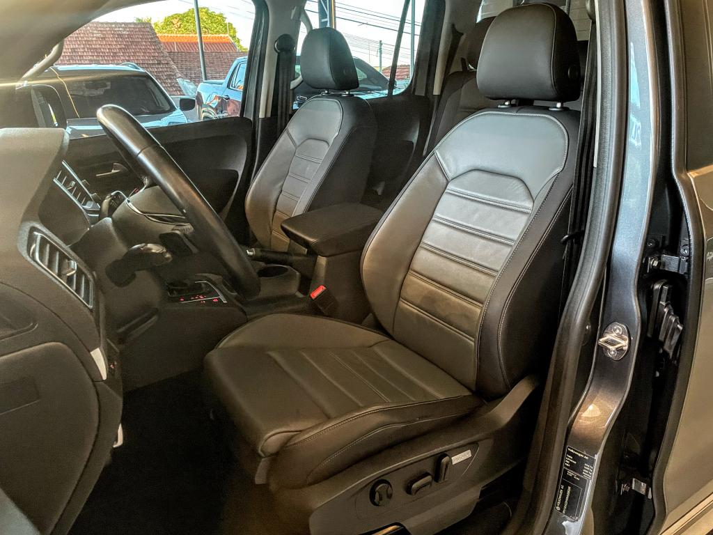 VOLKSWAGEN Amarok - Foto