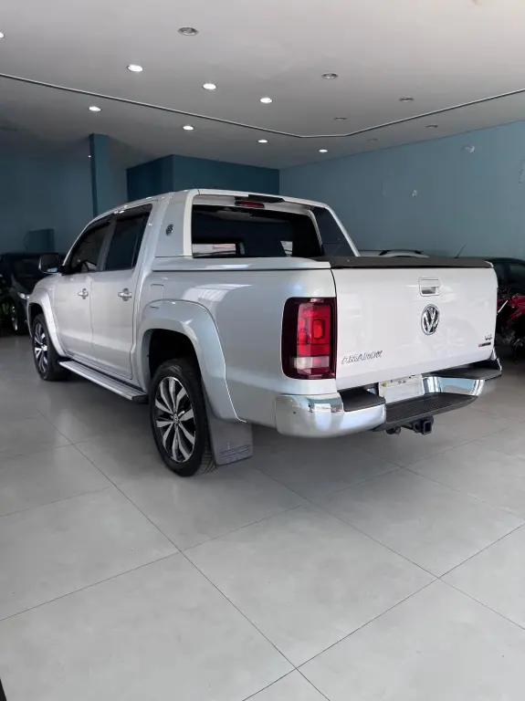 VOLKSWAGEN Amarok - Foto