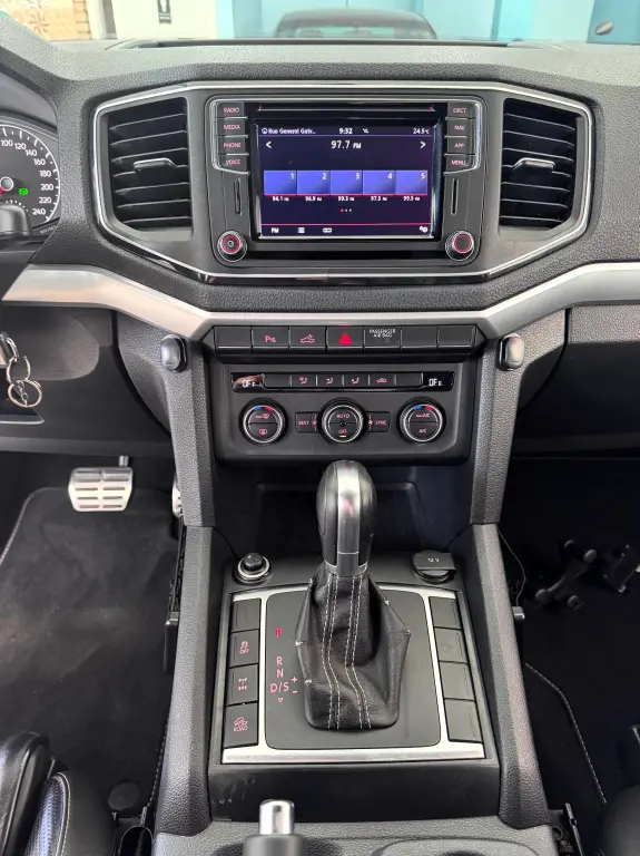 VOLKSWAGEN Amarok - Foto