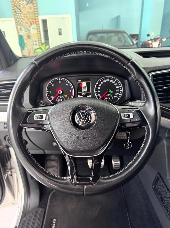 VOLKSWAGEN Amarok - Foto