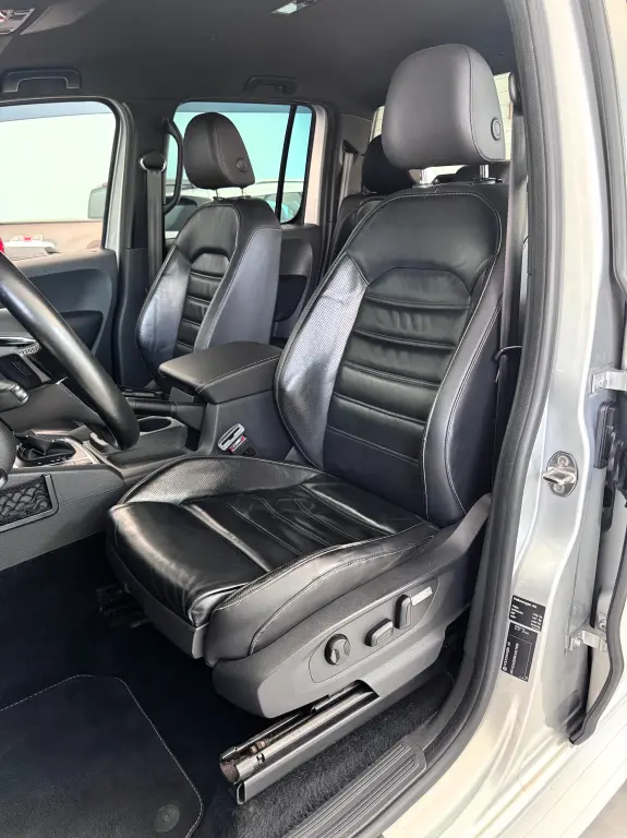 VOLKSWAGEN Amarok - Foto