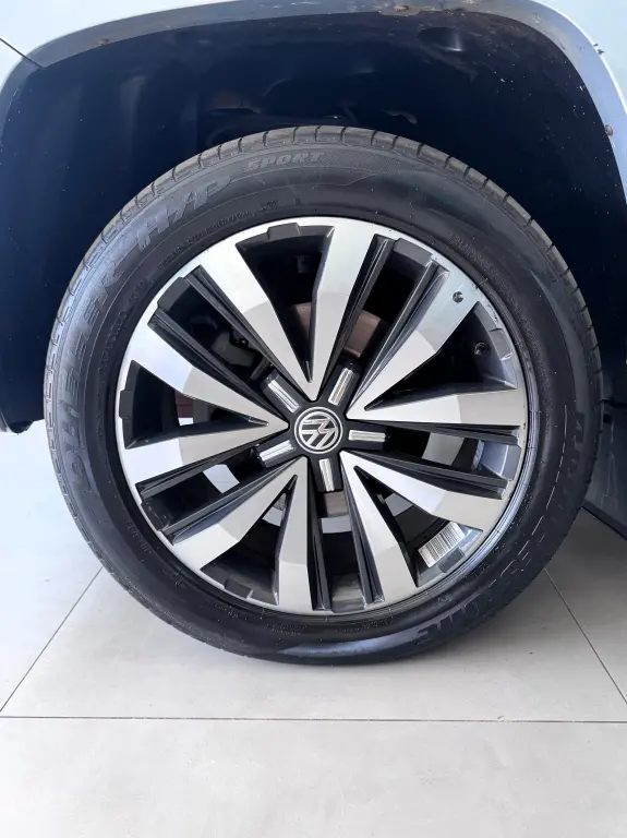 VOLKSWAGEN Amarok - Foto