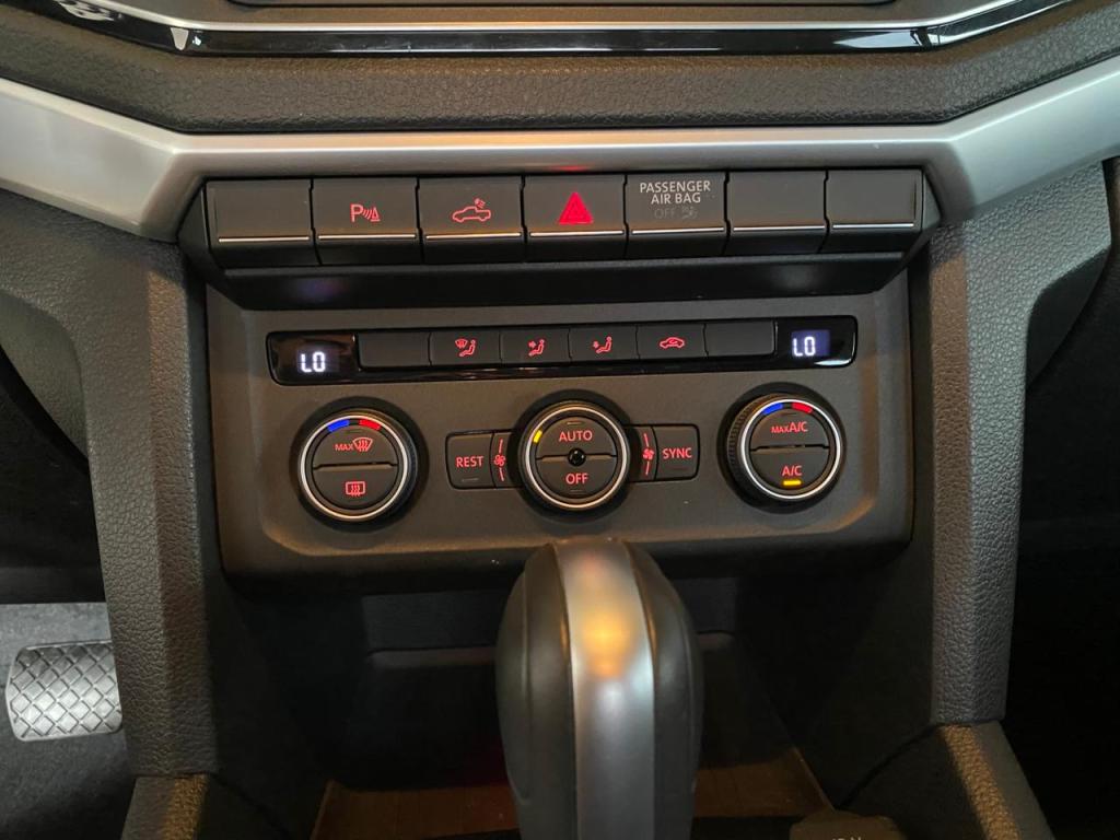 VOLKSWAGEN Amarok - Foto