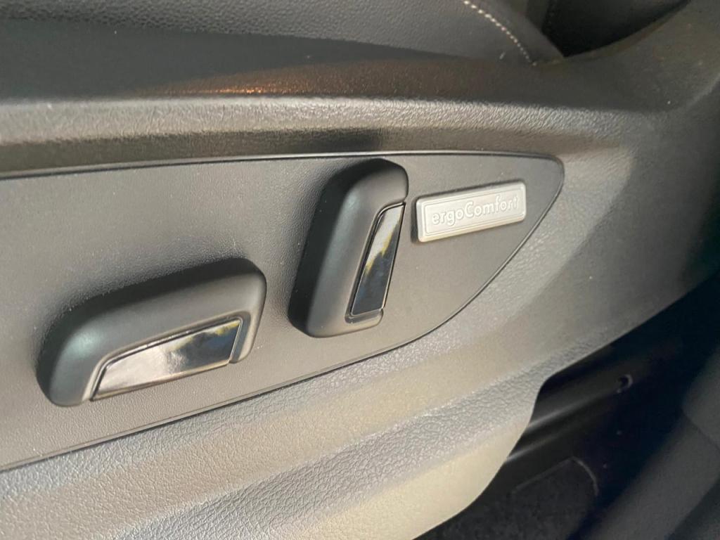 VOLKSWAGEN Amarok - Foto