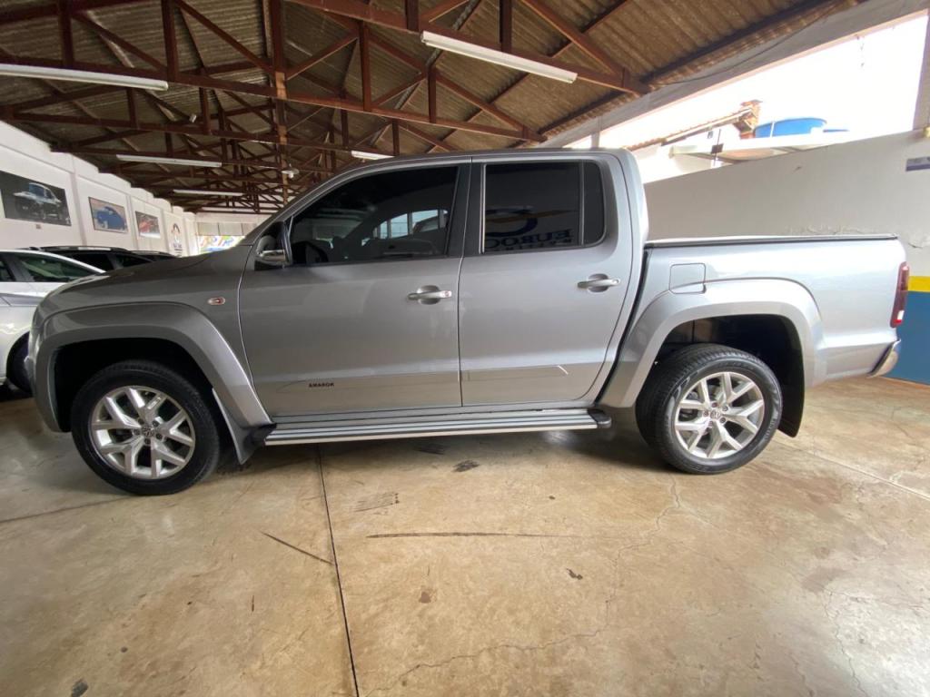 VOLKSWAGEN Amarok - Foto