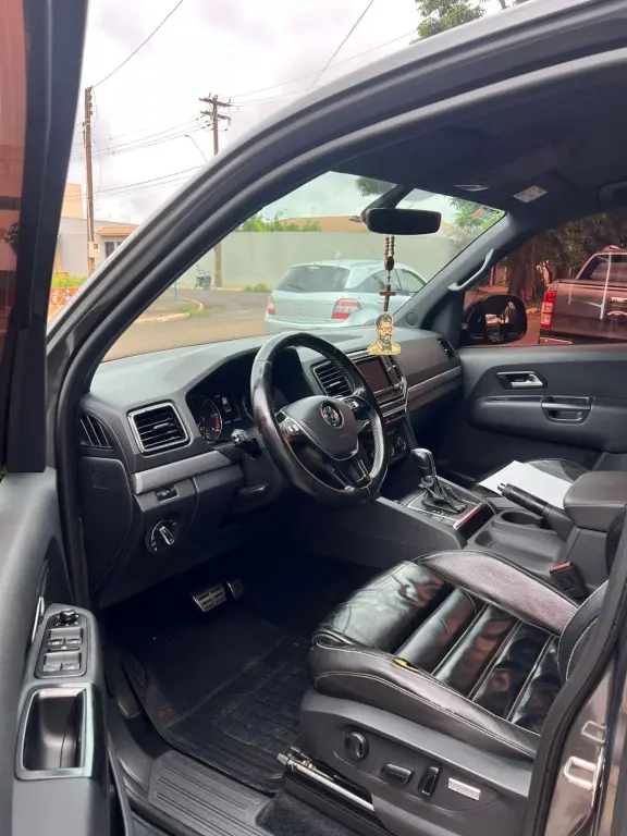 VOLKSWAGEN Amarok - Foto