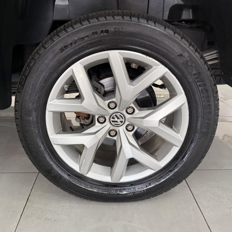 VOLKSWAGEN Amarok - Foto
