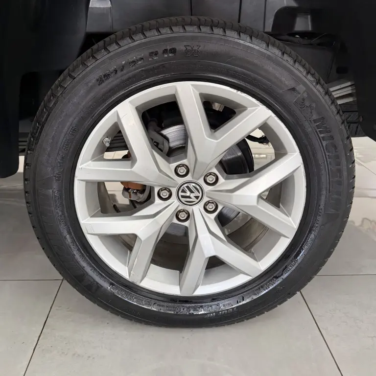 VOLKSWAGEN Amarok - Foto