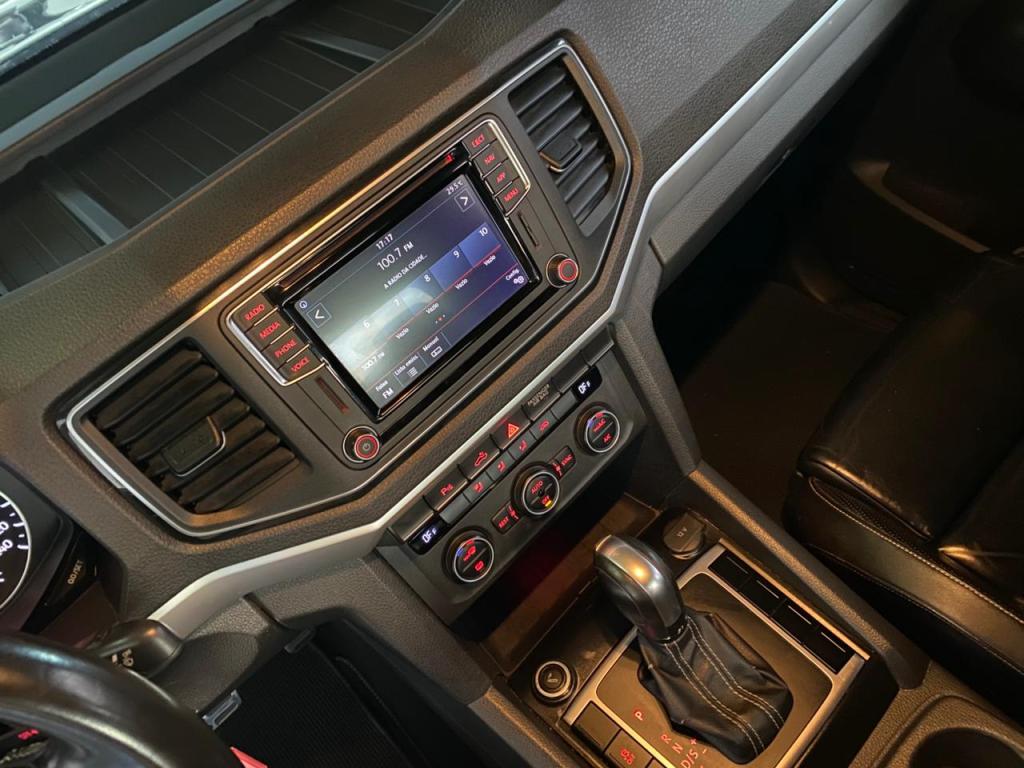 VOLKSWAGEN Amarok - Foto