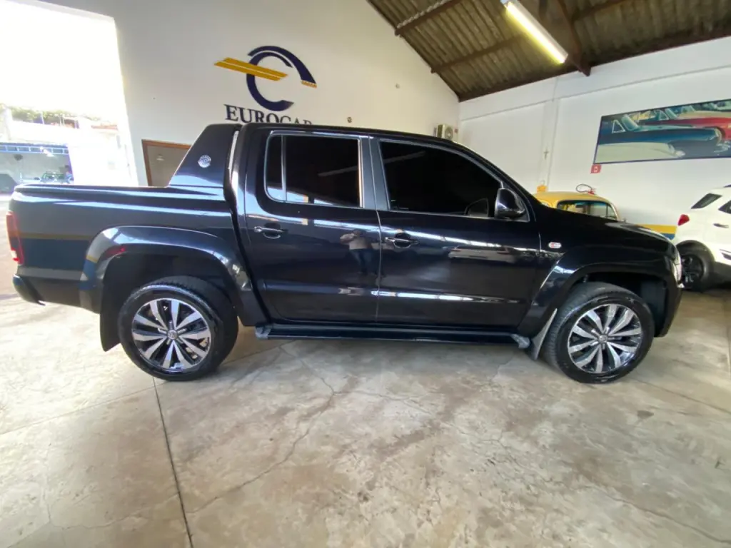 VOLKSWAGEN Amarok - Foto