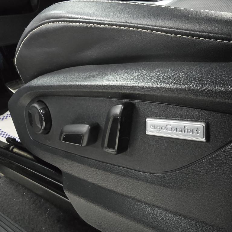 VOLKSWAGEN Amarok - Foto