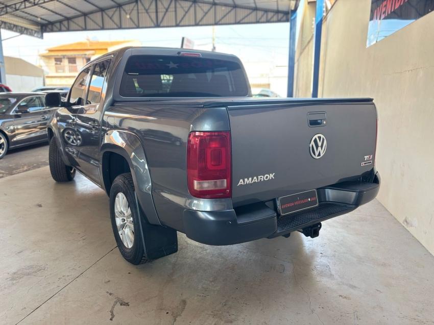 VOLKSWAGEN Amarok - Foto
