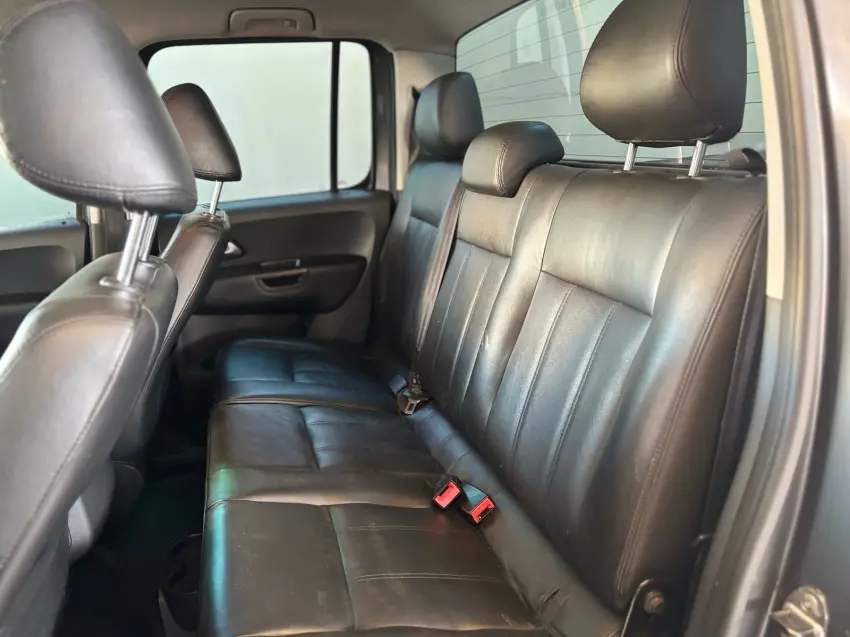 VOLKSWAGEN Amarok - Foto