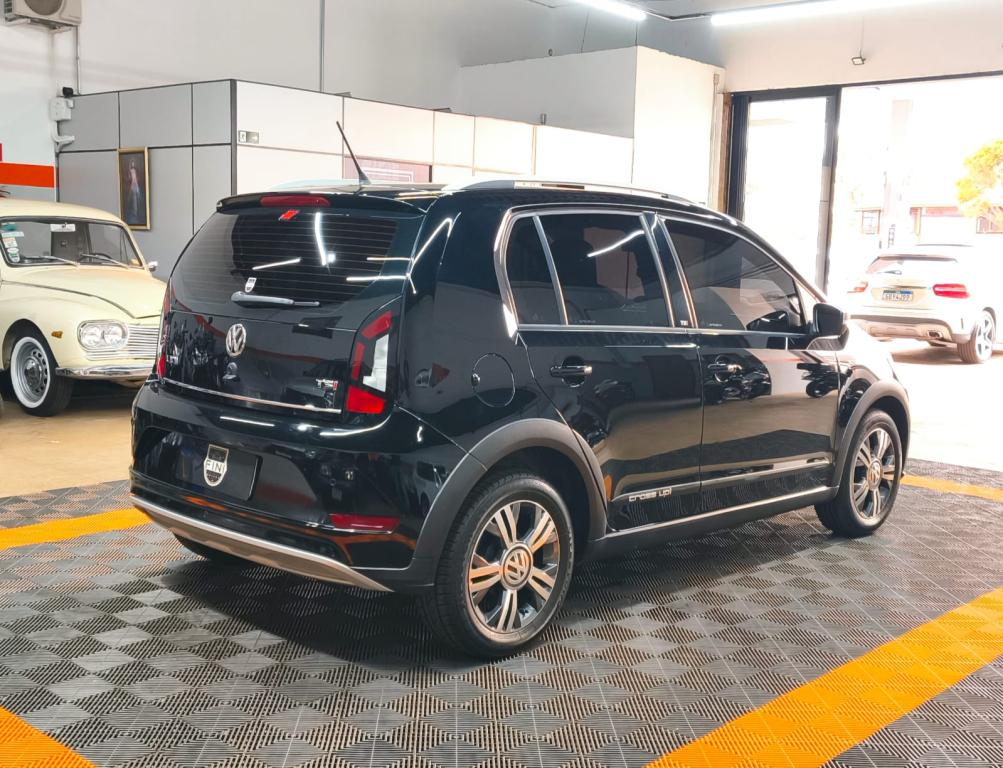 VOLKSWAGEN Cross UP - Foto