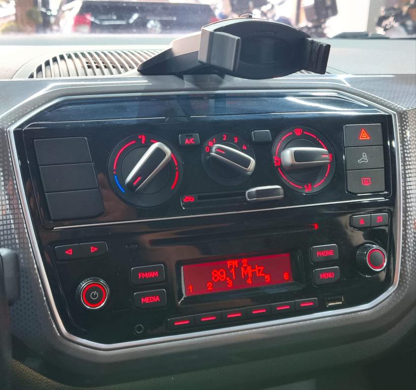 VOLKSWAGEN Cross UP - Foto