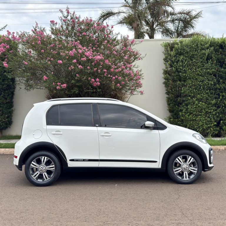 VOLKSWAGEN Cross UP - Foto