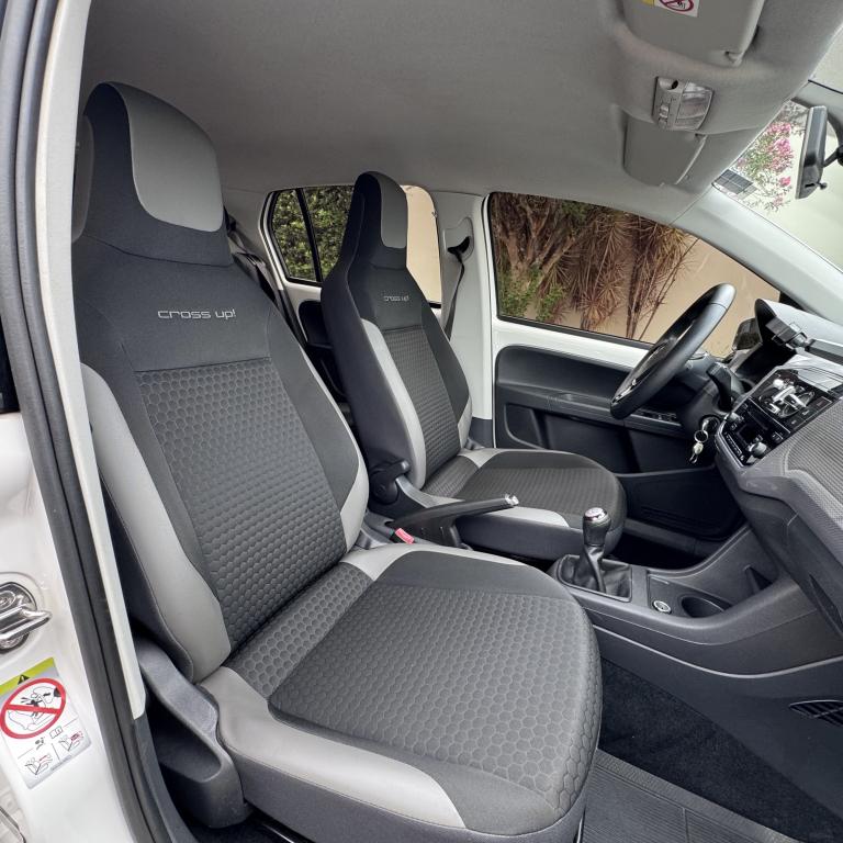 VOLKSWAGEN Cross UP - Foto